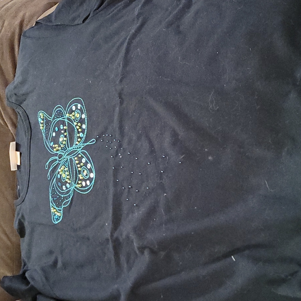 Butterfly tee
